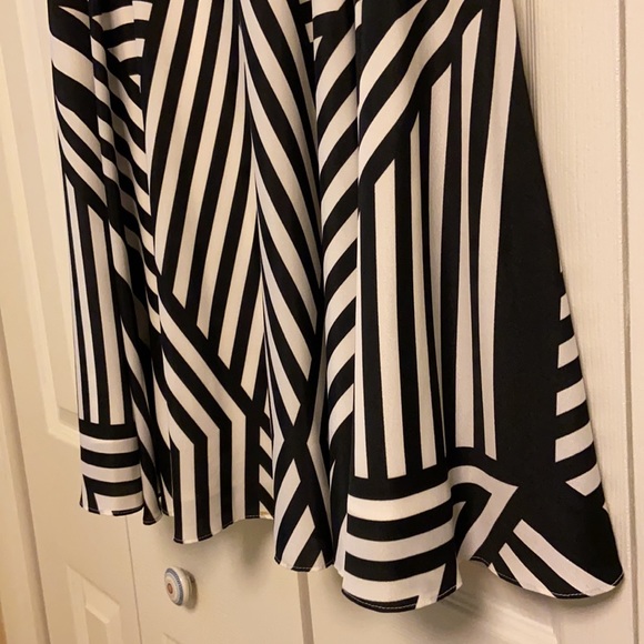 Size 10 Cremieux cocktail dress - Picture 3 of 3